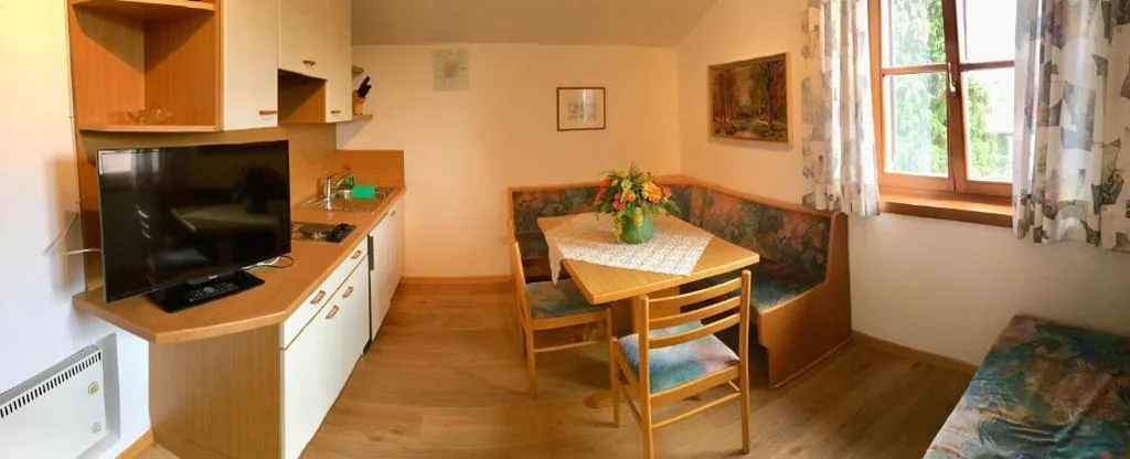 Junior Suite with Balcony — Garni Guflhof