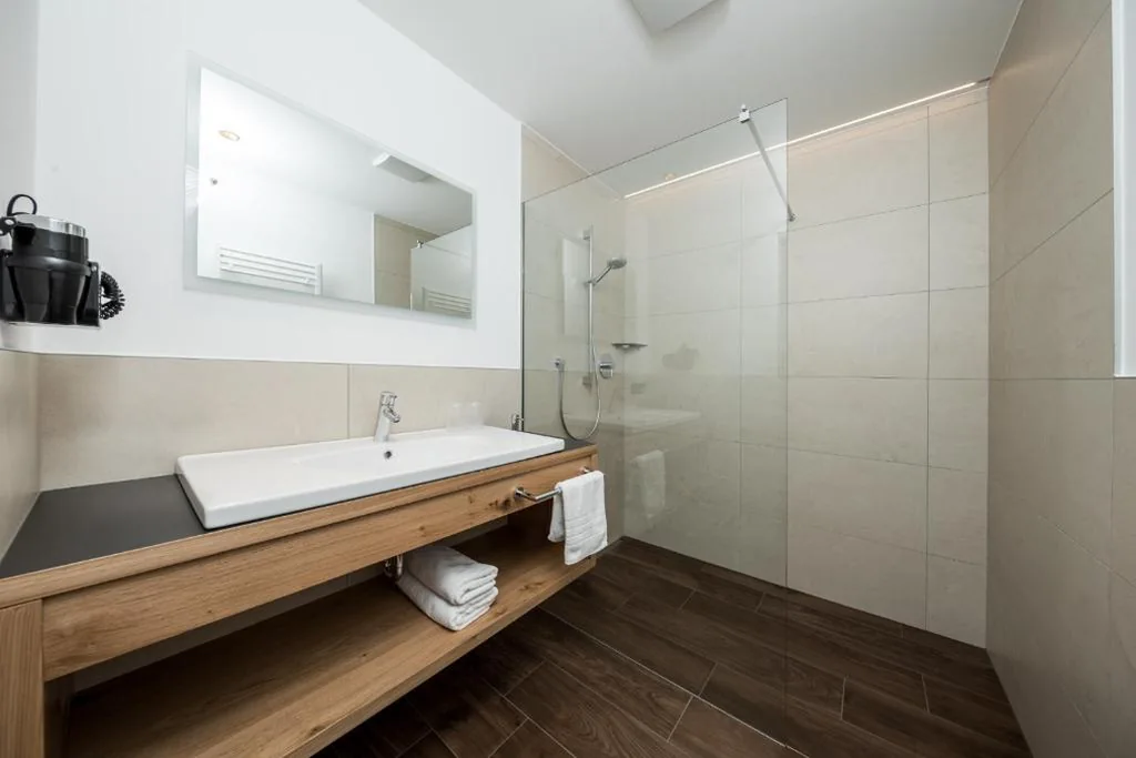 Junior Suite con Balcone — Hotel Landgasthof Weingut Seeperle