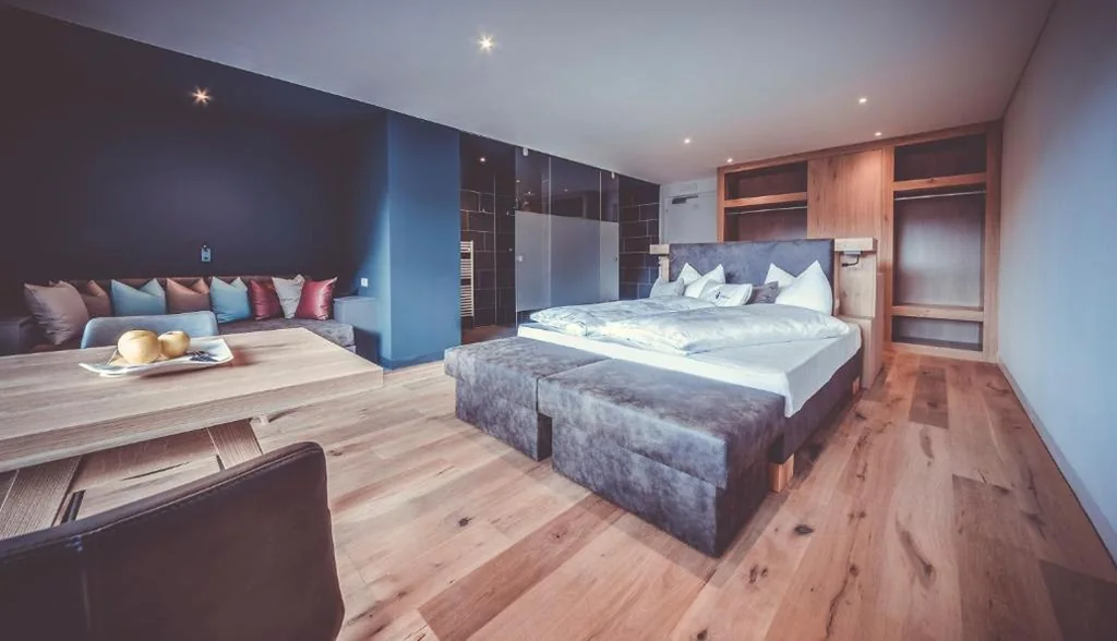 Junior Suite with Terrace and Mountain View — Spaces Hotel
