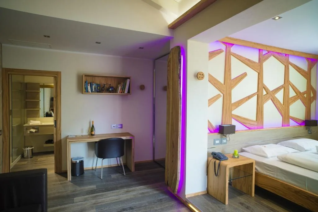 Junior Suite con Vista Lago — AktivHotel SantaLucia