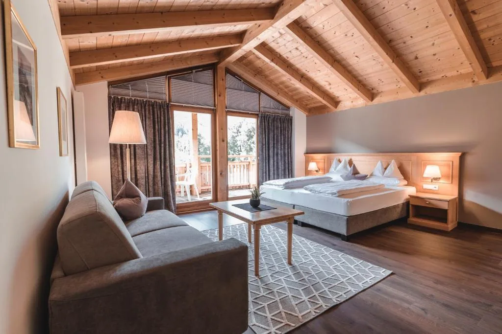 Junior Suite Deluxe — Hotel Reischach