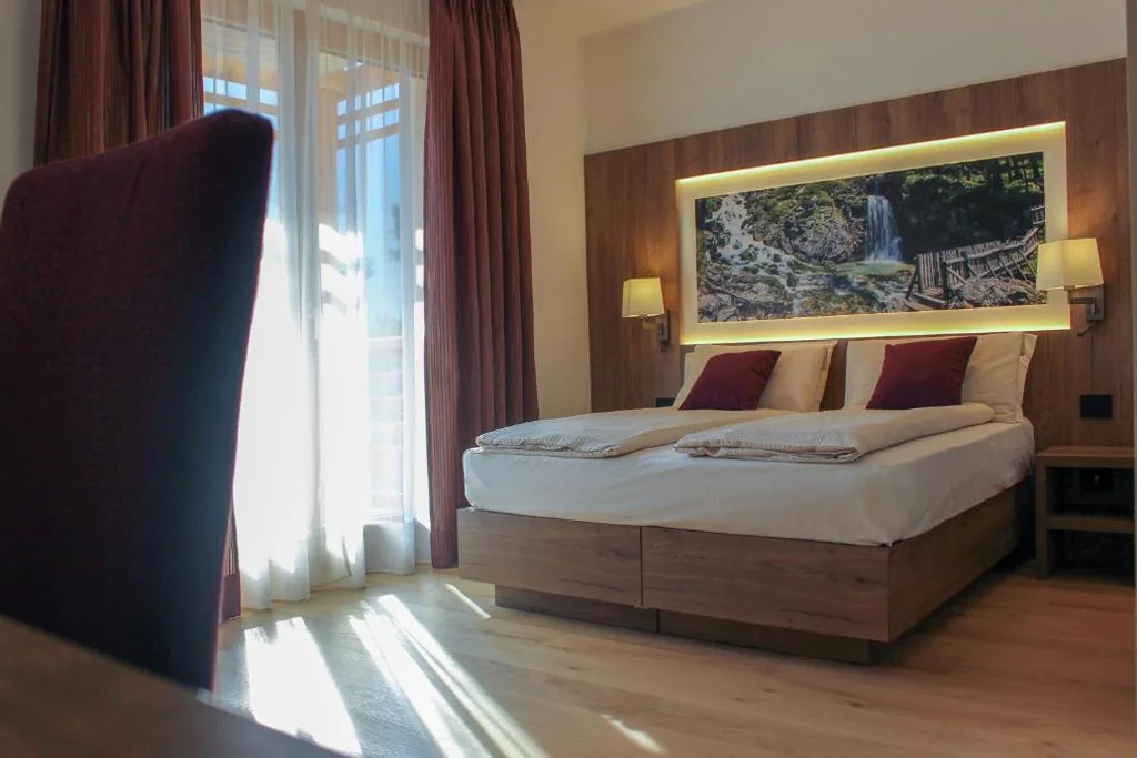 Junior Suite — Edelweiss Alpine Nature