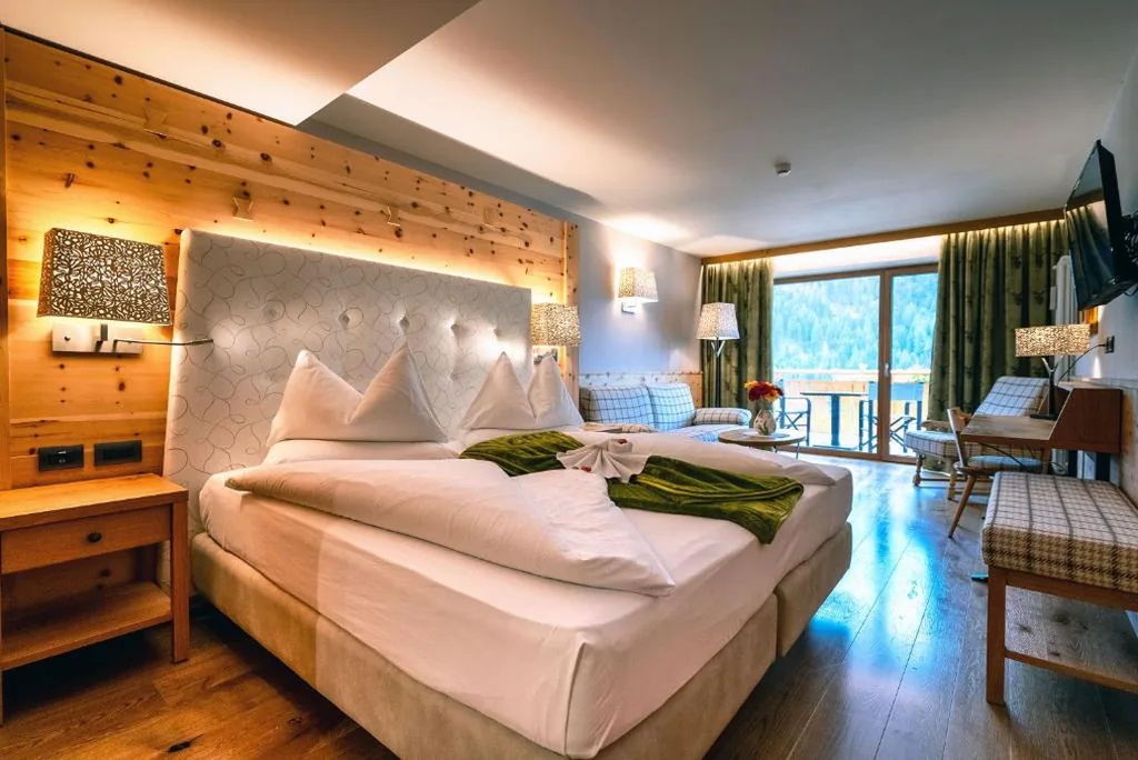 Junior Suite — Hotel Cesa Tyrol