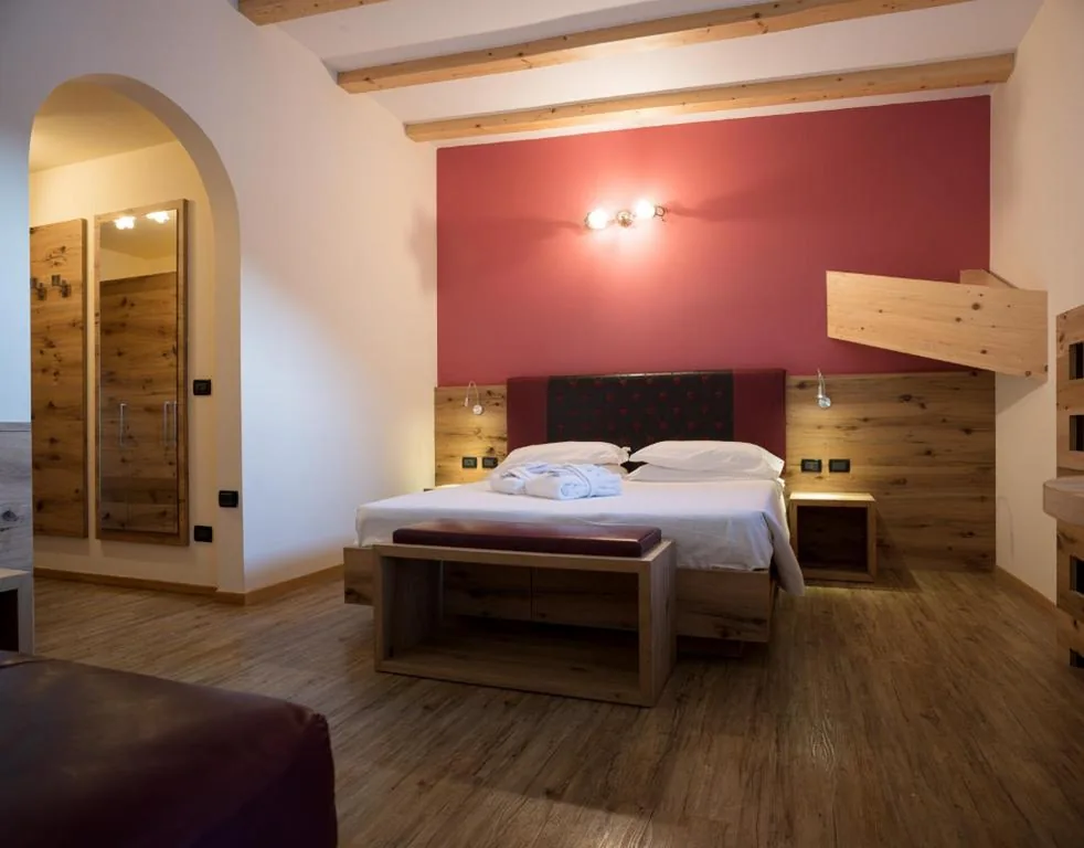 Junior Suite — Hotel Crepei