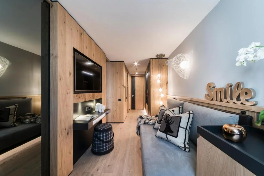Junior Suite — Majestic Hotel