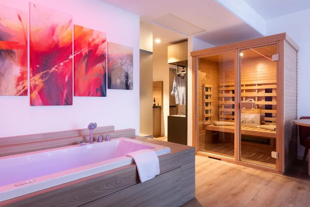 Junior Suite Romantic — Ambassador Suite Hotel