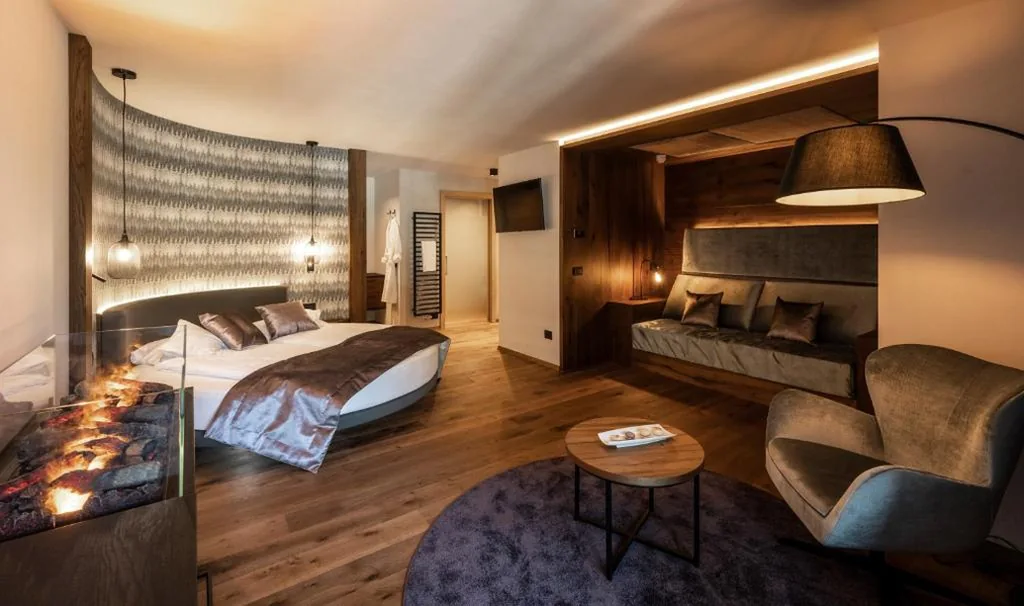 Junior Suite Romantic — Ladinia Dolomites View – Adults Only