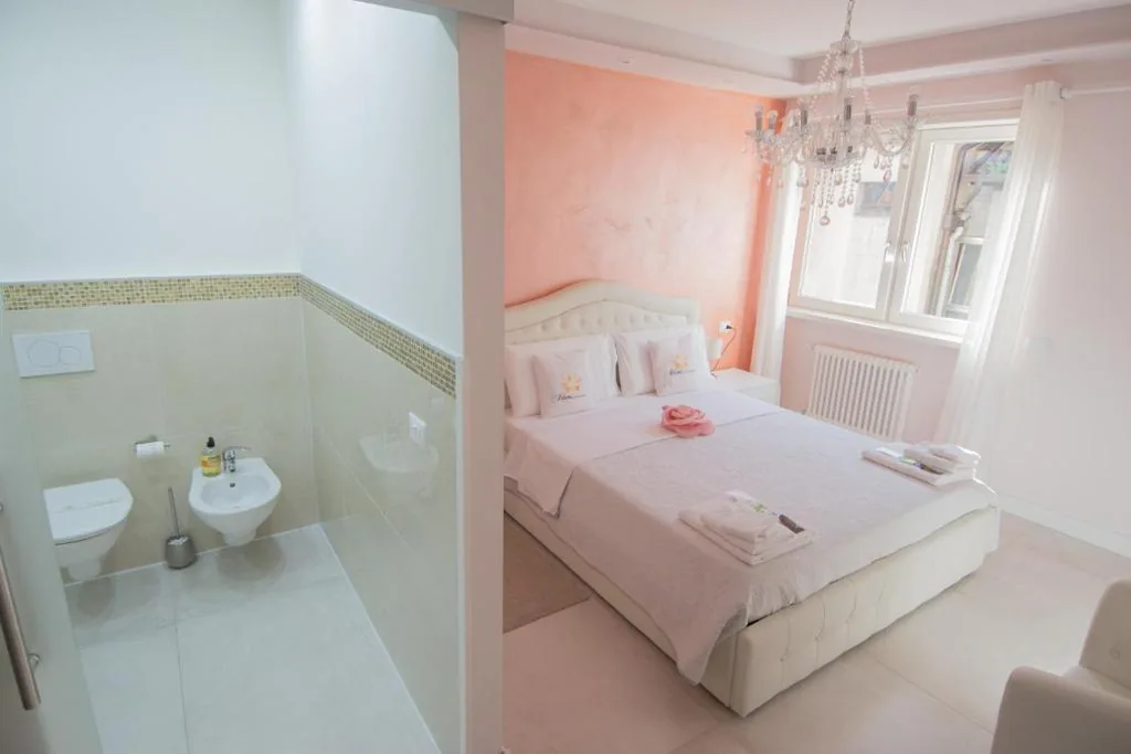 Klemi, rooms in old town Dolomia best home Check in automatico — foto 3