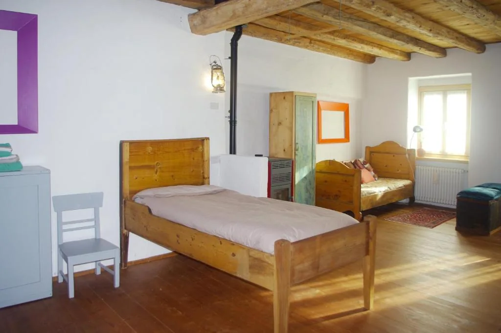 La Casa Altrui- Camere e Zona relax con Giardino