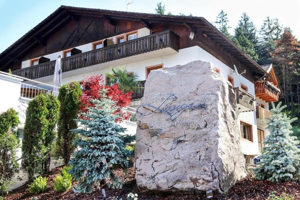 Laugen Albergo Ristorante Bar Pinsa Romana Area Sosta Camper — foto 7