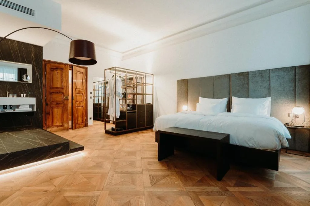 META SUITES historic city living