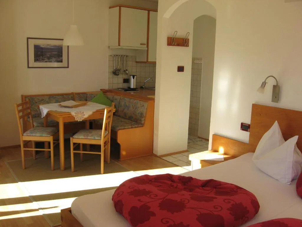 Monolocale con Balcone — Pension Chalet Andy