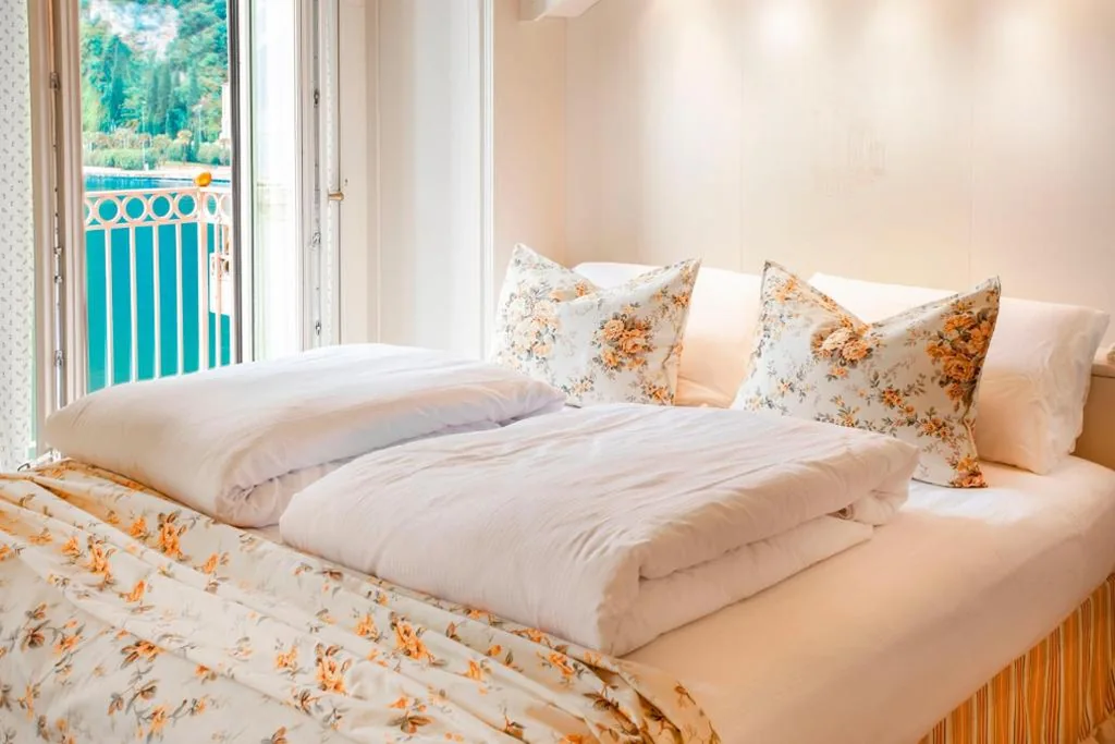 Monolocale Superior Fronte Lago con Balcone o Terrazzo — Bellavista Lakefront