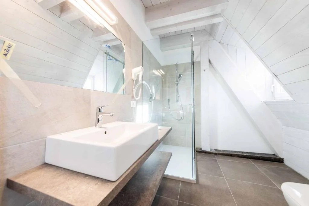 Stay COOPER l Guesthouse zum Löwen — foto 3