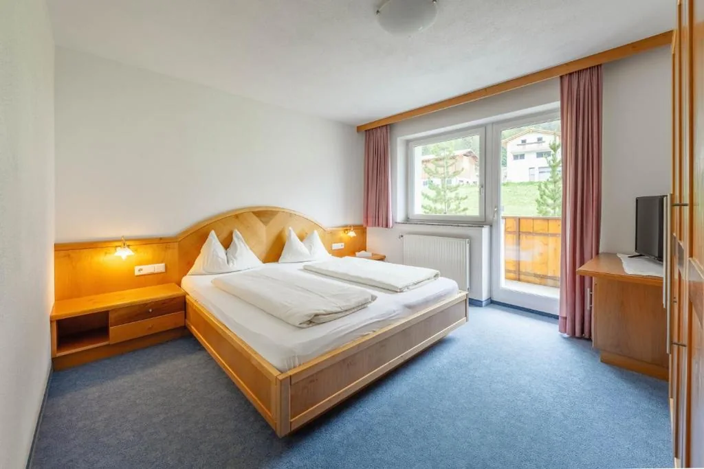 Suite — B&B 2000 – Panorama Pension