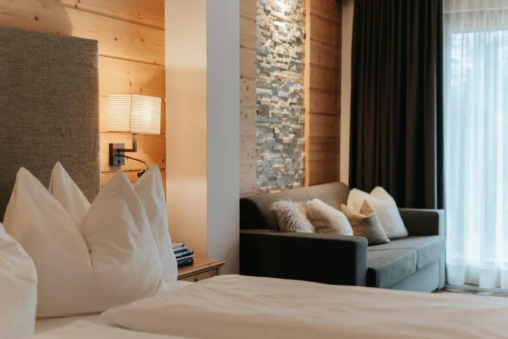 Suite — B&B Hotel Mirabel