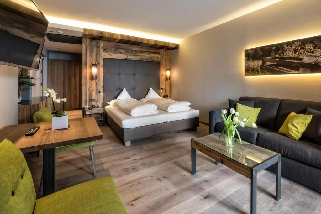 Suite with 2 Bedrooms and Balcony — Avidea – Adults Only