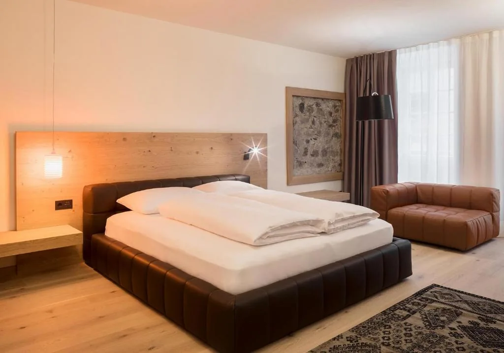 Two-Bedroom Suite — Guesthouse Suiteseven
