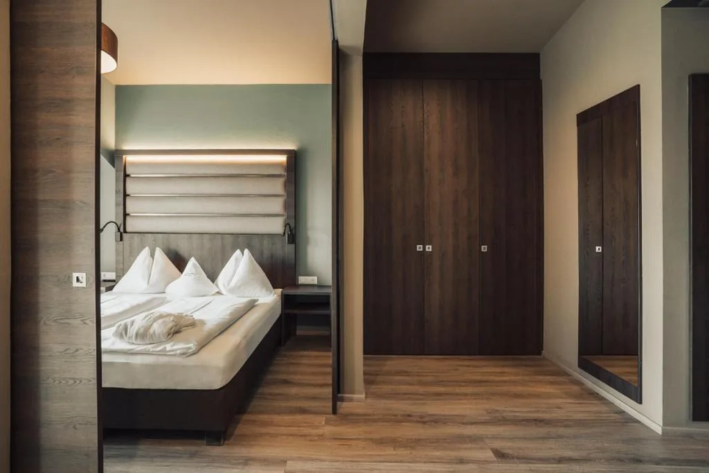 Suite with Balcony — Hotel Lisetta