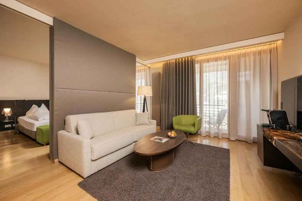 Suite con Balcone — Hotel Therme Meran – Terme Merano