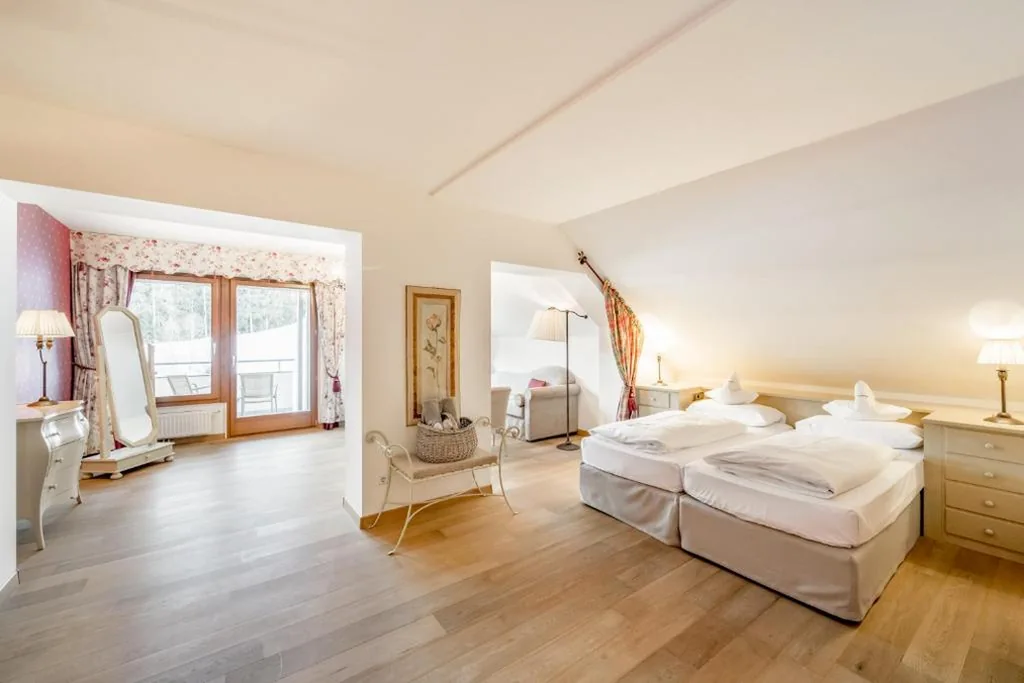 Suite with Balcony — Royal Hotel Hinterhuber