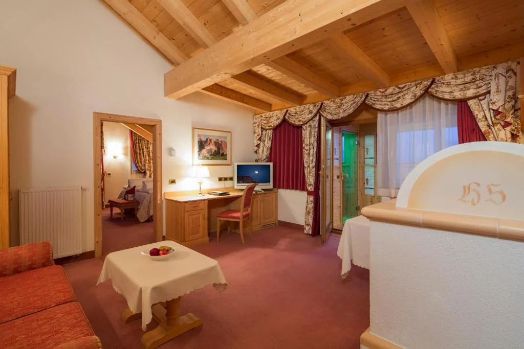 Suite con Sauna — Hotel Sassongher – Preferred Hotels & Resorts