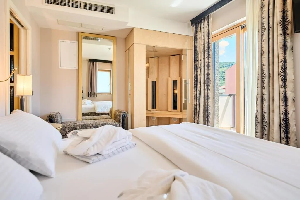 Suite con Sauna — Parc Hotel Flora S