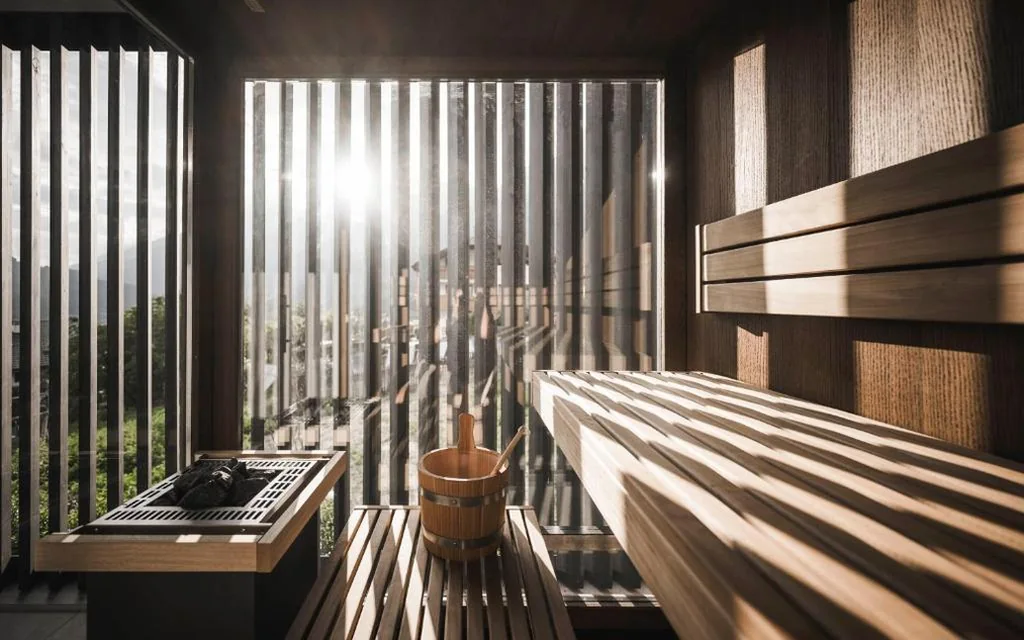 Suite con Sauna Privata e Vasca Idromassaggio (Ultimo Piano) — SomVita Suites