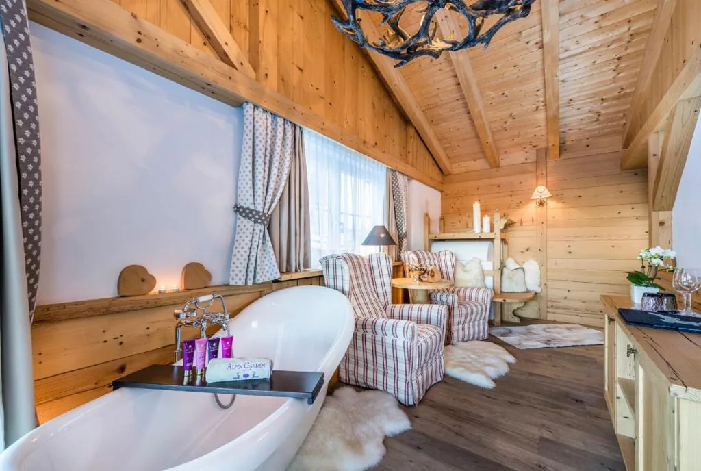 Suite con Terrazza — Alpin Garden Luxury Maison & SPA – Adults Retreat