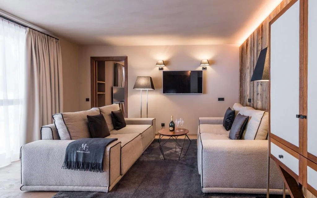 Suite with Terrace — Hotel Montchalet
