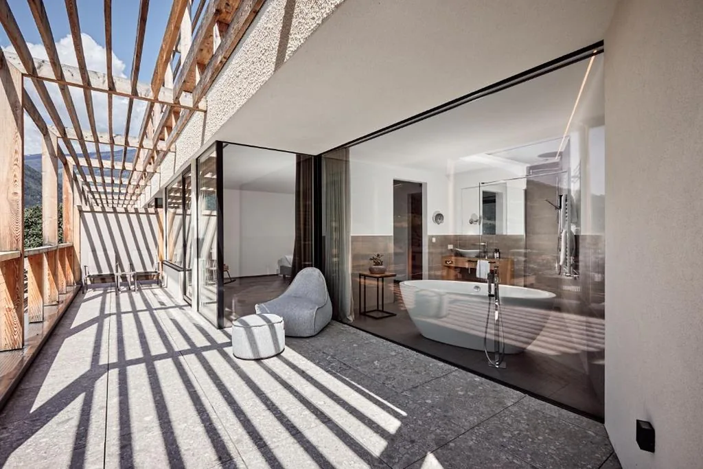 Suite con Vasca — byHaller Suites & AO Restaurant