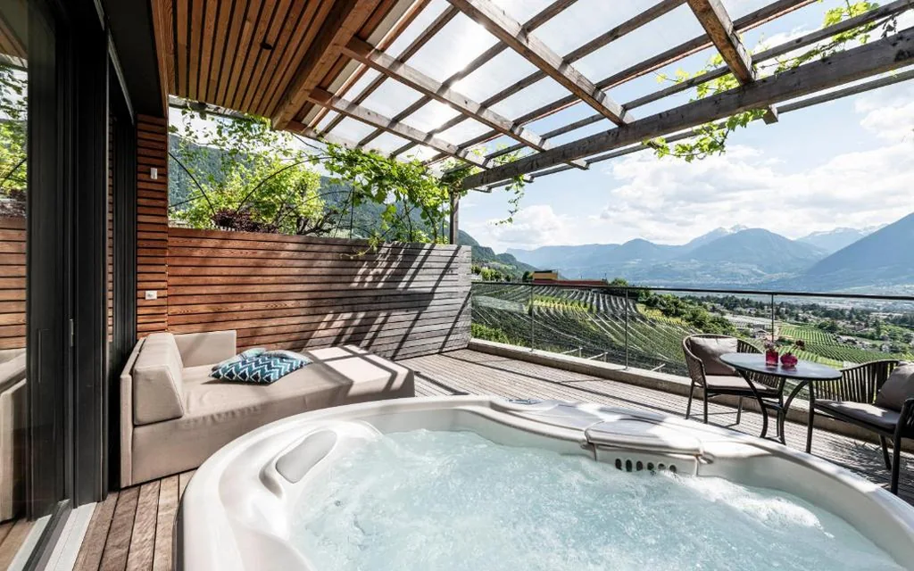 Suite with Whirlpool Bath — Boutique Hotel Eschenlohe Adults only