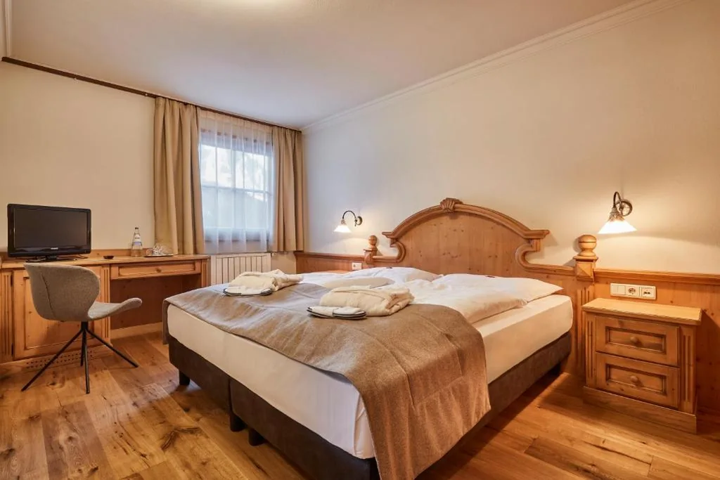 Suite con Vista Montagna — Hotel Marmolada