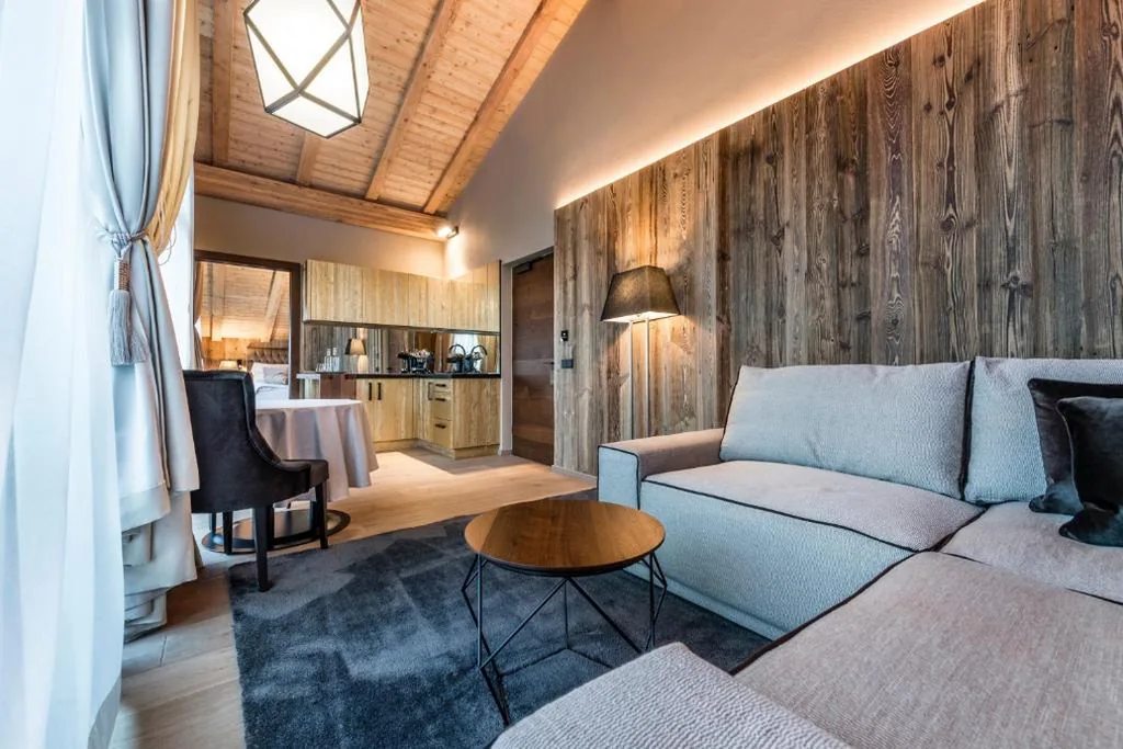 Suite with Mountain View — Hotel Montchalet