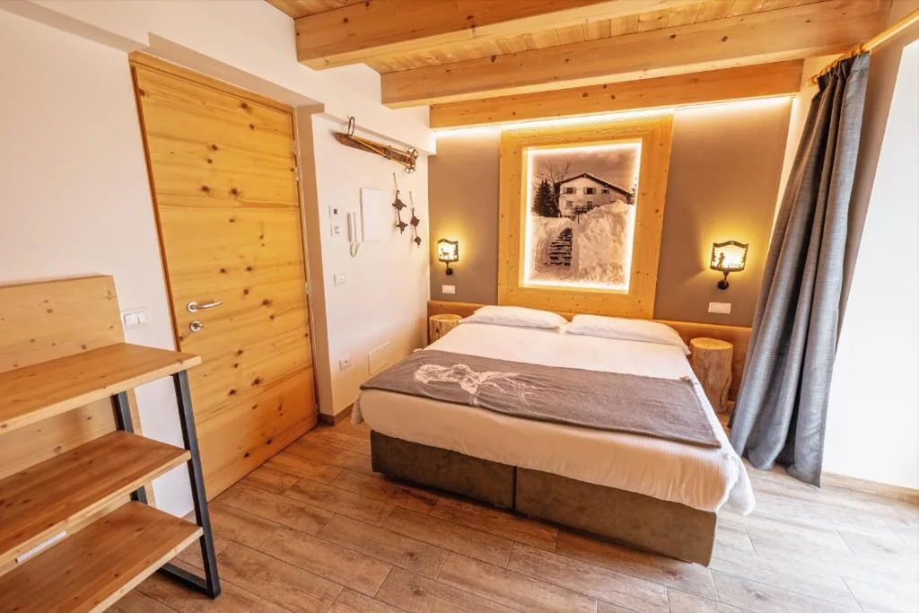 Suite with Mountain View — Wanderlust B&B