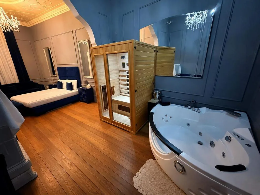 Suite Deluxe con Vasca Idromassaggio — Beb C’est Lavis
