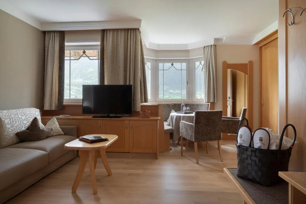 Suite Familiare con Balcone — Hotel Burggräflerhof