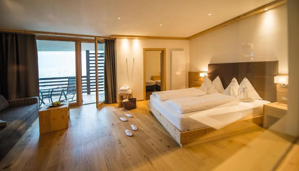 Suite Familiare con Balcone — Hotel Fischer