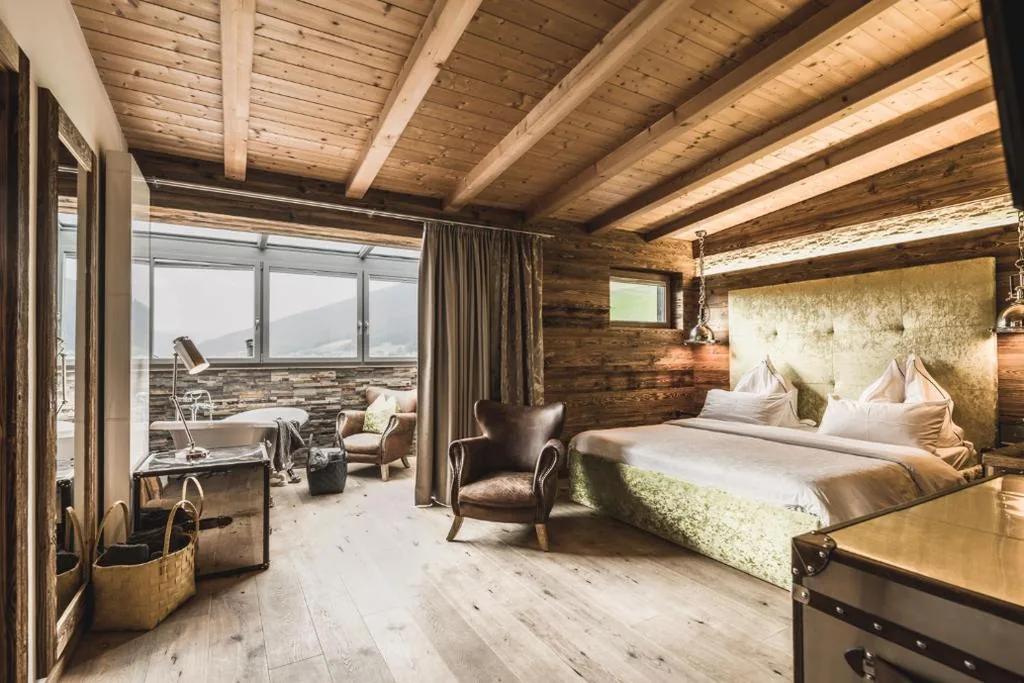 Suite Junior con Vista Montagna — Alpin Garden Luxury Maison & SPA – Adults Retreat