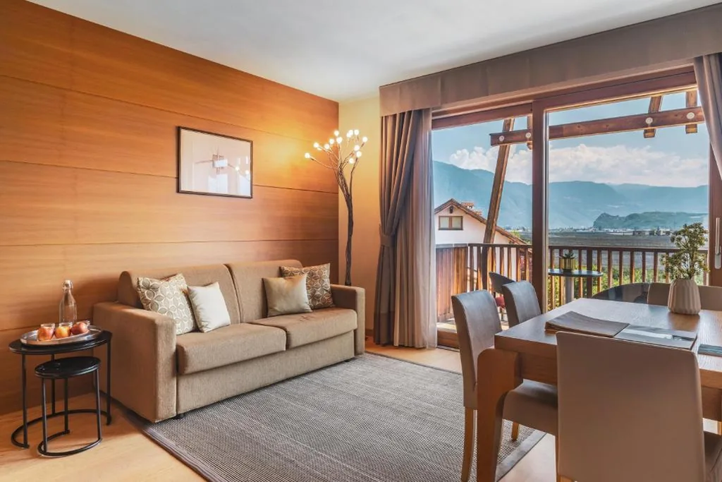 Suite King Deluxe — Art & Design Hotel Napura