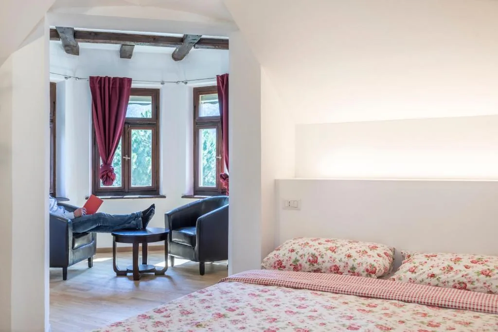 Suite King Deluxe — Villa Anita Rooms