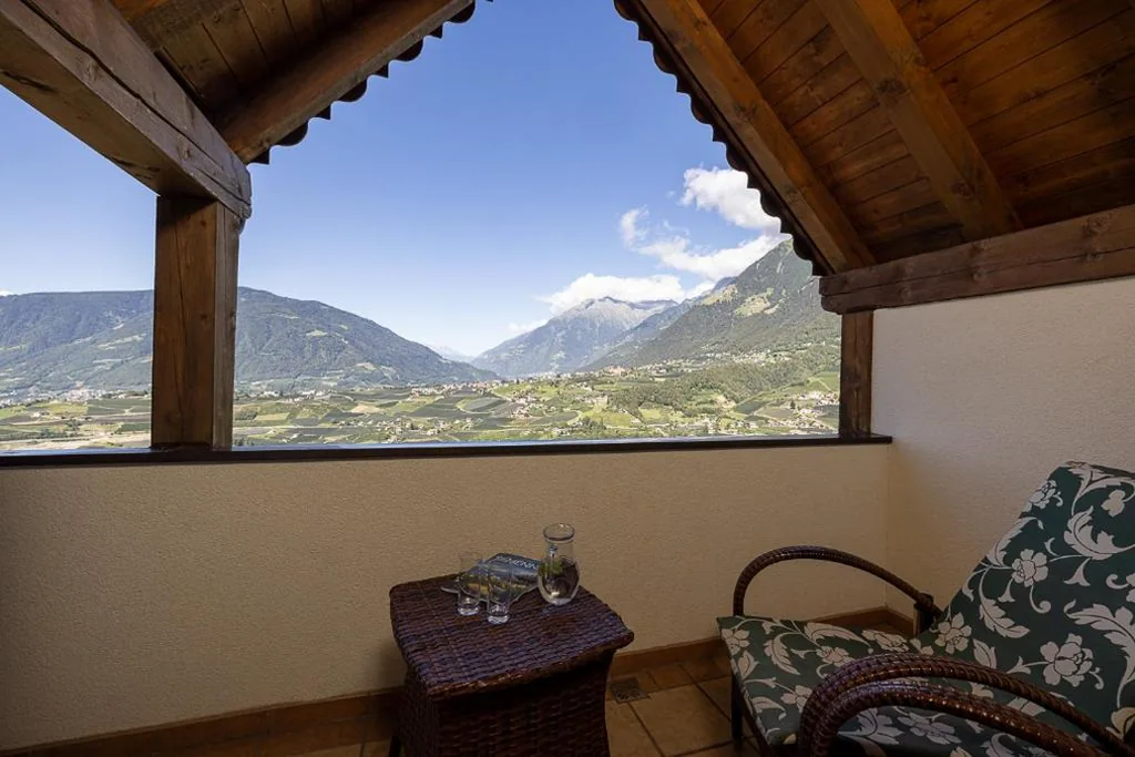 Suite Loft con Vasca Idromassaggio — Hotel Finkennest – Panoramic Garden Resort