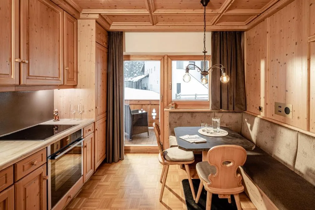 Suite — Suites Hotel Garden