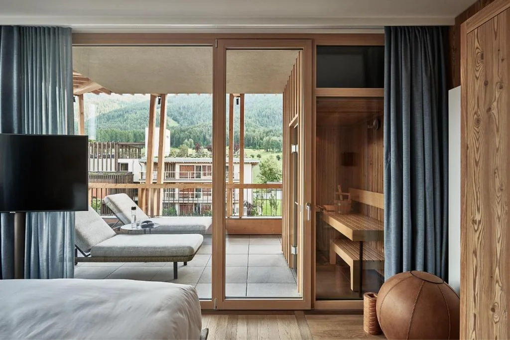 Suite Summit con sauna finlandese — Falkensteiner Hotel Kronplatz – The Leading Hotels of the World