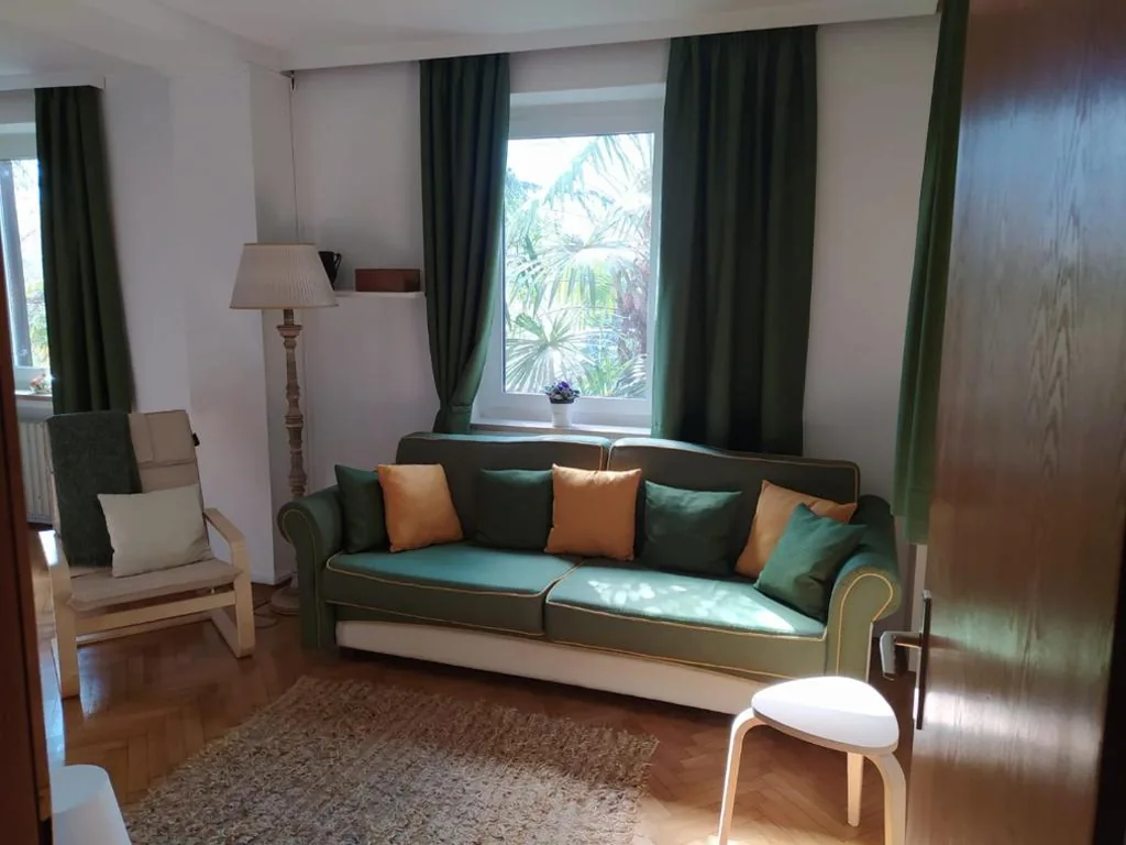 TORRE GARDEN HOME – casa singola nella città di Bolzano con giardino privato — foto 8