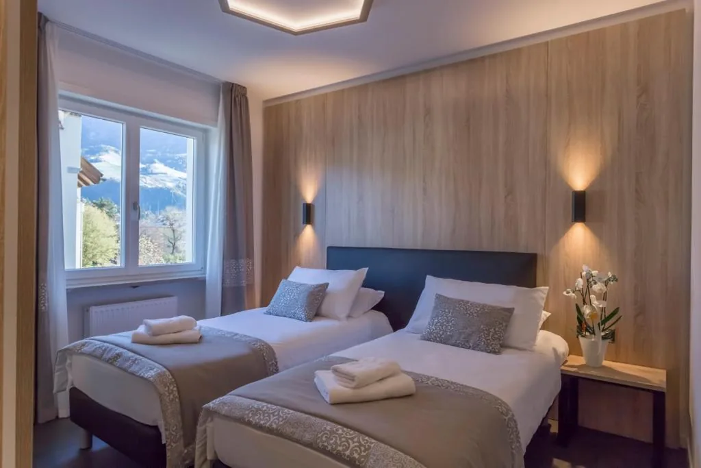 Tourist Hotel