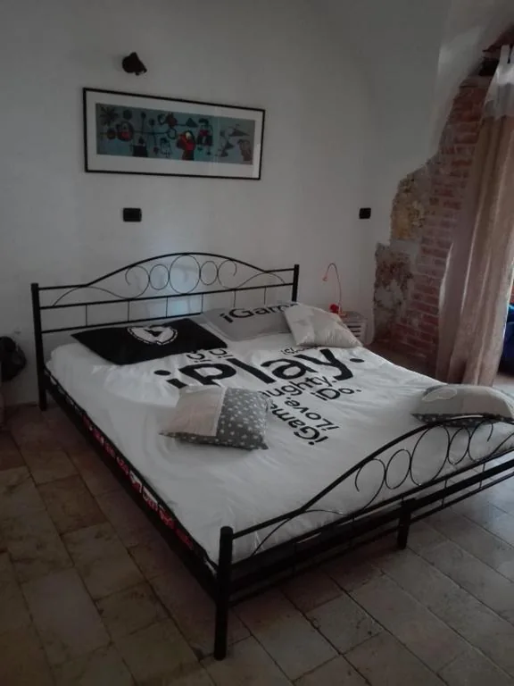YHouse 33