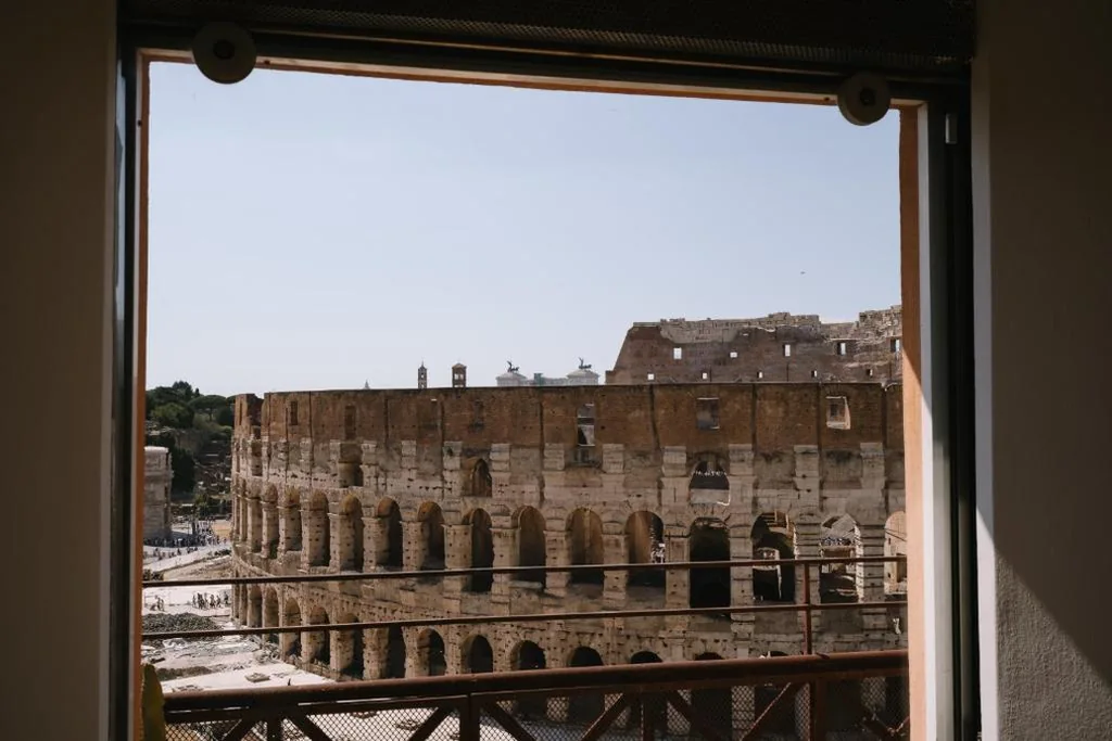 Two-Bedroom apartment with View — Colosseo Deluxe YH