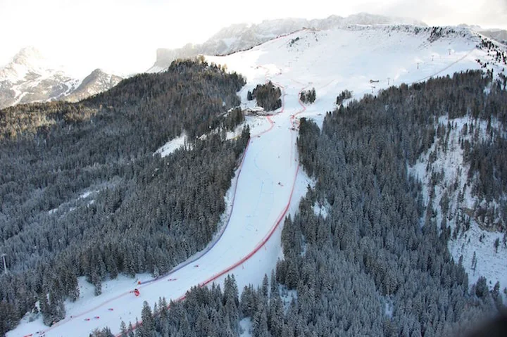 Le piste della Val Gardena con il Sassolungo sullo sfondo