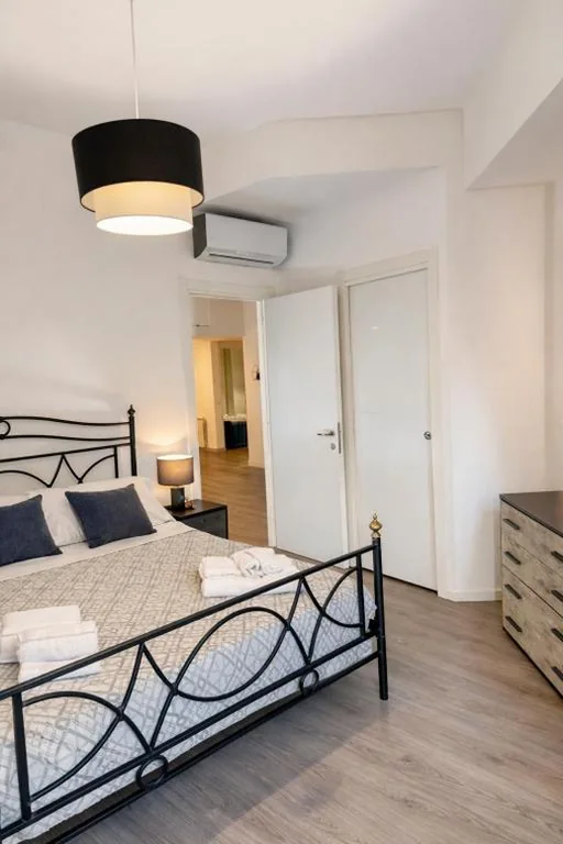Valle Aurelia Station House One by Dama